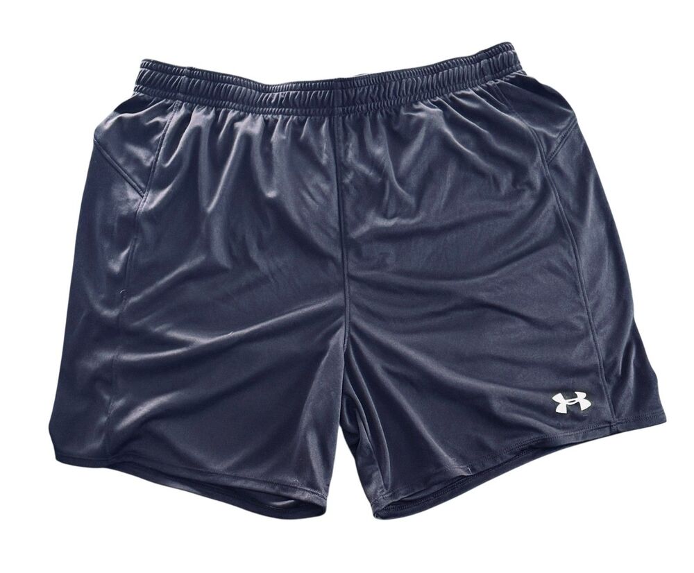 Under Armour Women Medium Athletic Black Loose Heatgear  Regular Polye Shorts